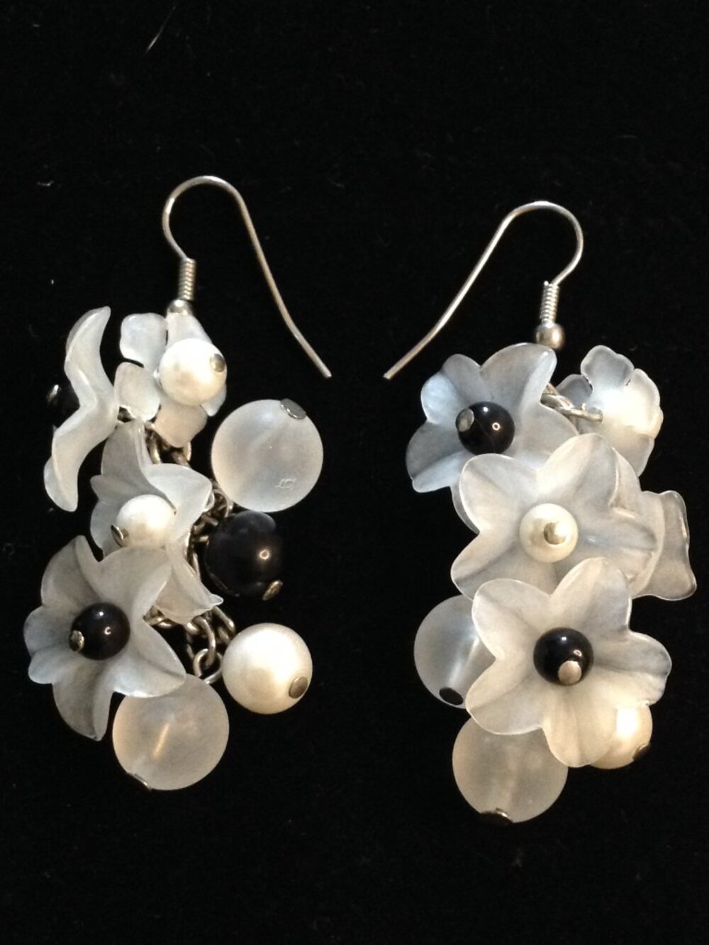 VTG 60/70 Frosted Lucite Glass Beads Daisies Pierced set Avant Garde Chic Vibes